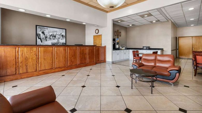 <b>Super 8 Longview/North Lobby</b>. Images powered by <a href="https://iceportal.shijigroup.com/" title="IcePortal" target="_blank">IcePortal</a>.