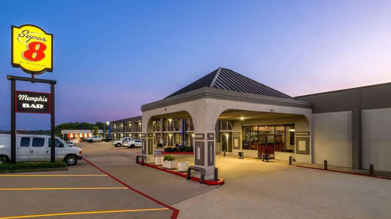 <b>Super 8 Longview/North Exterior</b>. Images powered by <a href="https://iceportal.shijigroup.com/" title="IcePortal" target="_blank">IcePortal</a>.