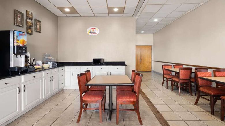 <b>Super 8 Longview/North Other</b>. Images powered by <a href="https://iceportal.shijigroup.com/" title="IcePortal" target="_blank">IcePortal</a>.