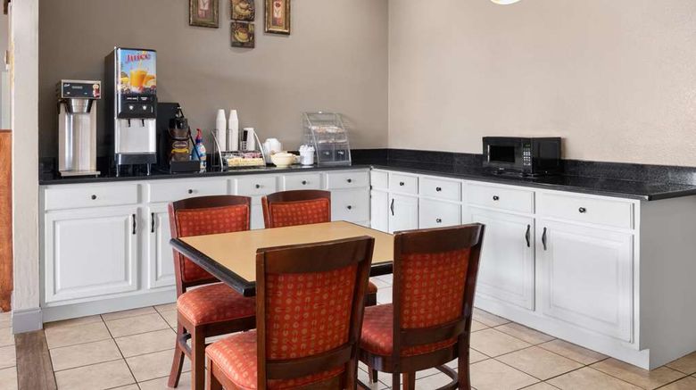 <b>Super 8 Longview/North Other</b>. Images powered by <a href="https://iceportal.shijigroup.com/" title="IcePortal" target="_blank">IcePortal</a>.