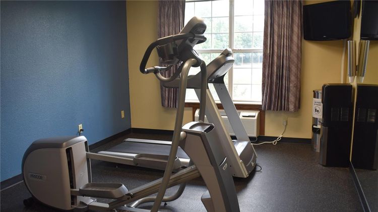 Days Inn & Suites Tucker/Northlake Health