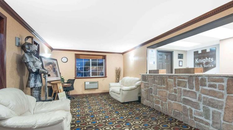 Knights Inn and Suites Grand Forks Lobby