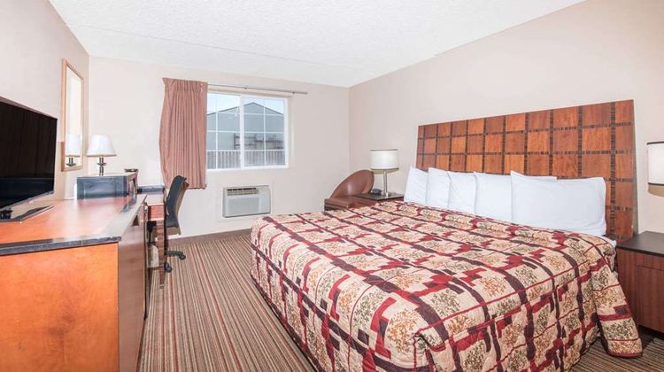 Knights Inn and Suites Grand Forks Room