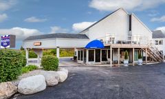 Knights Inn Mackinaw City