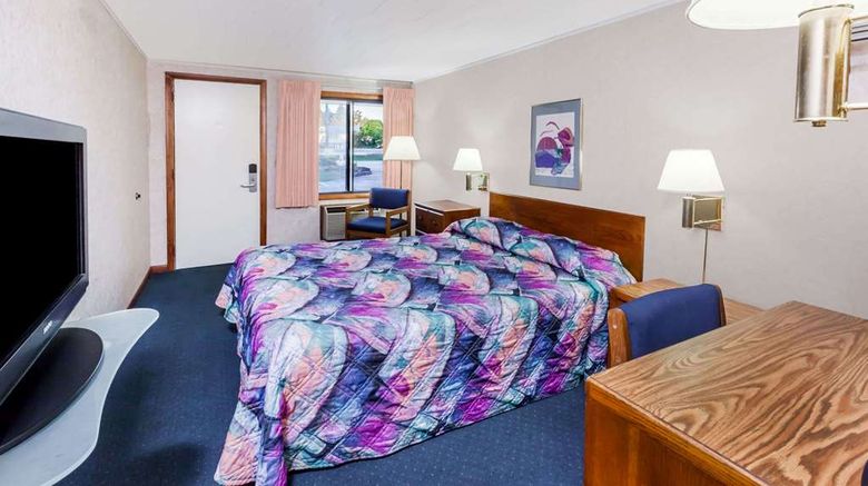 <b>Knights Inn Mackinaw City Room</b>. Images powered by <a href="https://iceportal.shijigroup.com/" title="IcePortal" target="_blank">IcePortal</a>.