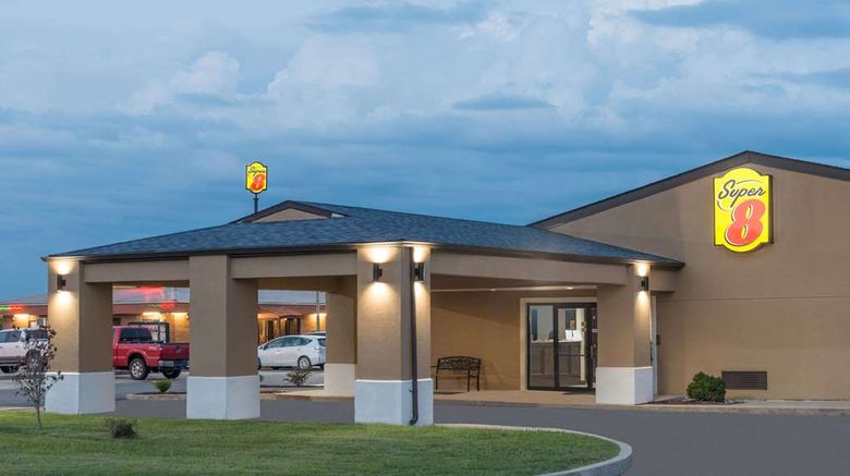 <b>Super 8 Charleston Exterior</b>. Images powered by <a href="https://iceportal.shijigroup.com/" title="IcePortal" target="_blank">IcePortal</a>.