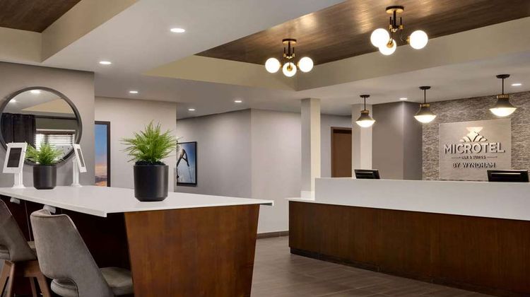 Microtel Inn & Suites by Wyndham Weyburn Lobby