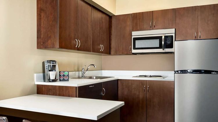 Microtel Inn & Suites by Wyndham Weyburn Suite