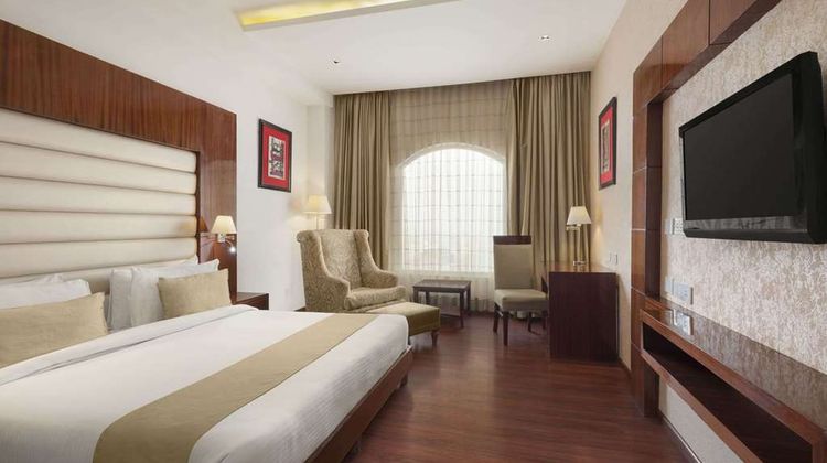 Days Hotel Panipat Room