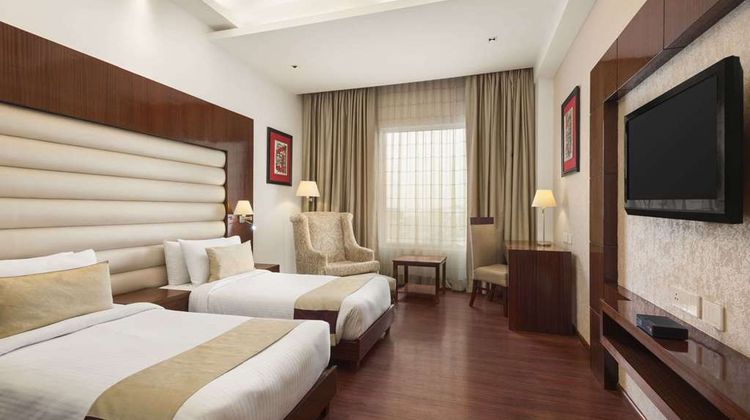 Days Hotel Panipat Room