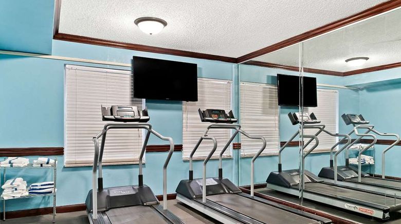 <b>Days Inn & Suites Warren Health</b>. Images powered by <a href="https://iceportal.shijigroup.com/" title="IcePortal" target="_blank">IcePortal</a>.
