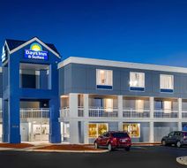 Days Inn & Suites Warren Exterior