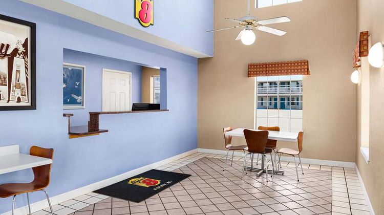 Super 8 Foley Lobby