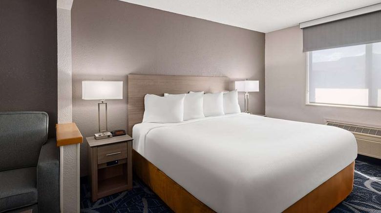 <b>Baymont Inn & Suites Waterloo Suite</b>. Images powered by <a href="https://iceportal.shijigroup.com/" title="IcePortal" target="_blank">IcePortal</a>.
