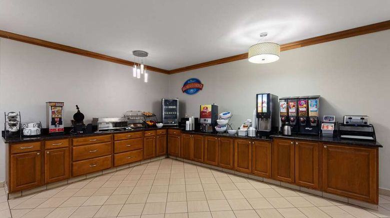 <b>Baymont Inn & Suites Waterloo Restaurant</b>. Images powered by <a href="https://iceportal.shijigroup.com/" title="IcePortal" target="_blank">IcePortal</a>.