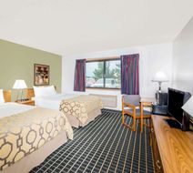 Baymont Inn & Suites-Marshalltown Room