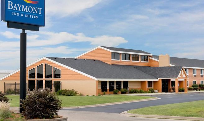 Baymont Inn & Suites-Marshalltown Exterior