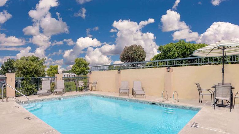 <b>Days Inn Macon I-475 Pool</b>. Images powered by <a href="https://iceportal.shijigroup.com/" title="IcePortal" target="_blank">IcePortal</a>.