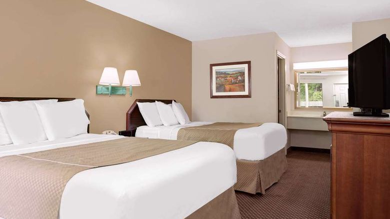 <b>Days Inn Macon I-475 Room</b>. Images powered by <a href="https://iceportal.shijigroup.com/" title="IcePortal" target="_blank">IcePortal</a>.