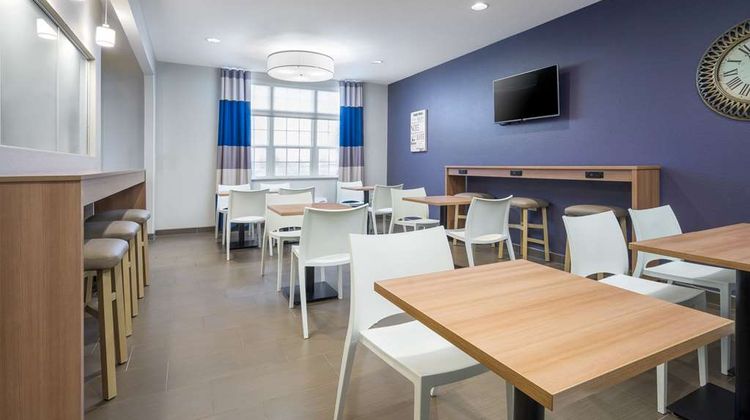 Microtel Inn & Suites Moorhead Meeting