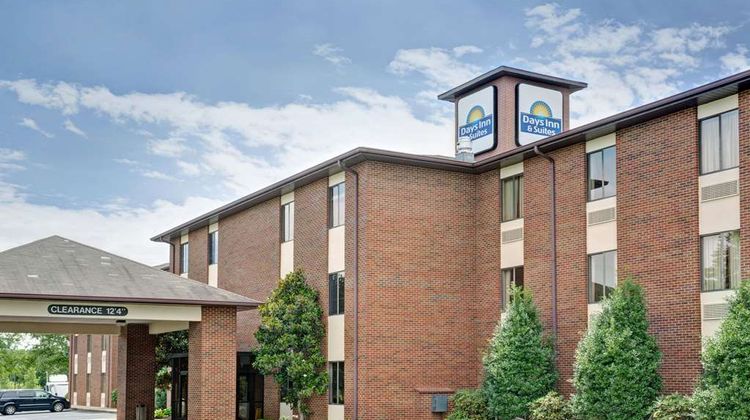 Days Inn & Suites Hickory Exterior