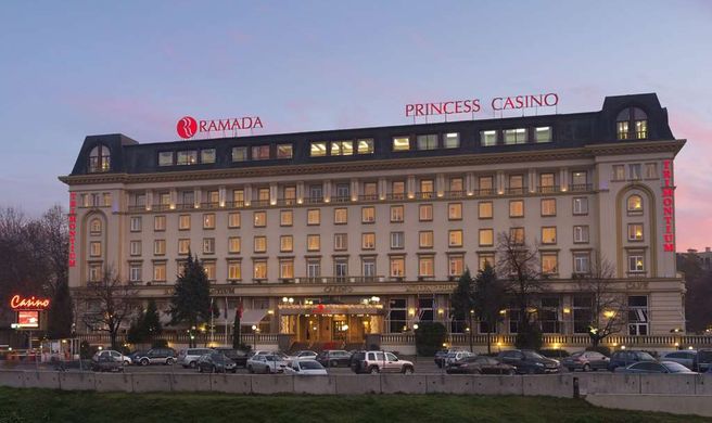 Ramada Plovdiv Trimontium Exterior