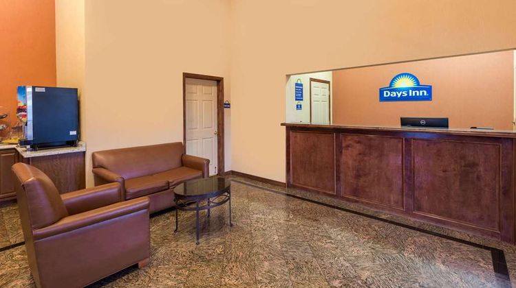 Days Inn by Wyndham Carlisle Lobby