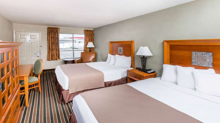 Days Inn by Wyndham Carlisle Room