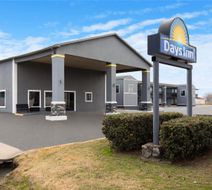 Days Inn by Wyndham Carlisle Exterior
