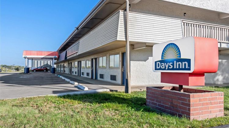 Days Inn Independence Exterior