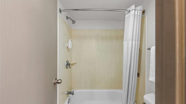 Days Inn Independence Room