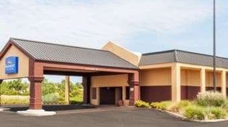 <b>Baymont Inn & Suites Michigan City Exterior</b>. Images powered by <a href="https://iceportal.shijigroup.com/" title="IcePortal" target="_blank">IcePortal</a>.
