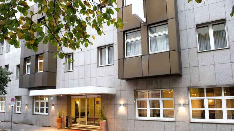 <b>Wyndham Garden City Centre Koenigsallee Exterior</b>. Images powered by <a href="https://iceportal.shijigroup.com/" title="IcePortal" target="_blank">IcePortal</a>.