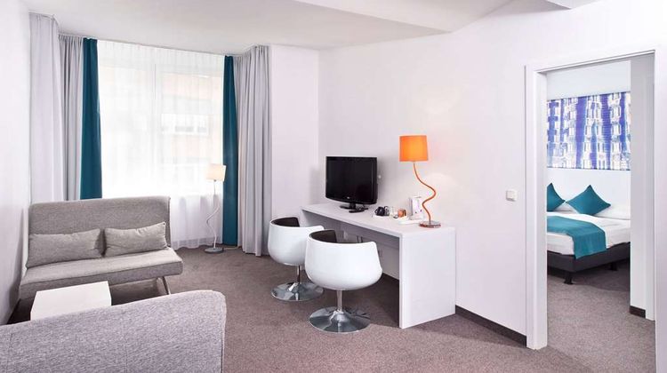 Wyndham Garden City Centre Koenigsallee Suite