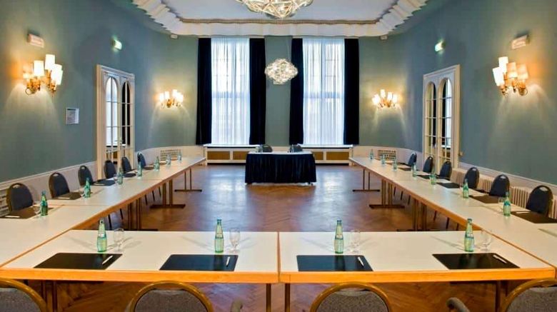 <b>Wyndham Duisburger Hof Ballroom</b>. Images powered by <a href="https://iceportal.shijigroup.com/" title="IcePortal" target="_blank">IcePortal</a>.