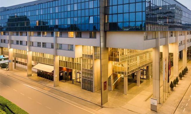 Radisson Blu Hotel & Conference Centre Exterior