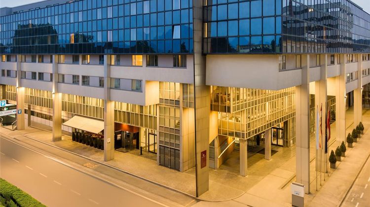 Radisson Blu Hotel & Conference Centre Exterior