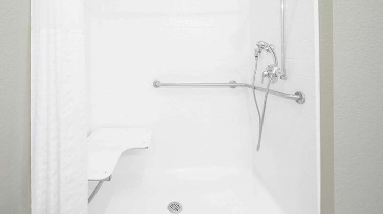 Baymont Inn & Suites Pearsall Room