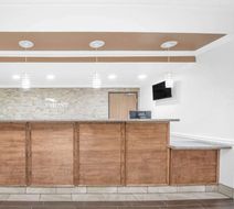 Baymont Inn & Suites Pearsall Lobby