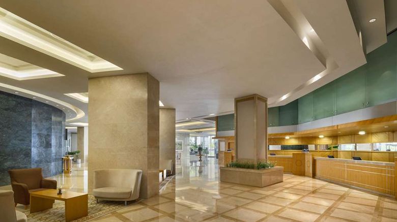 <b>Wyndham Grand  Izmir Ozdilek Lobby</b>. Images powered by <a href="https://iceportal.shijigroup.com/" title="IcePortal" target="_blank">IcePortal</a>.