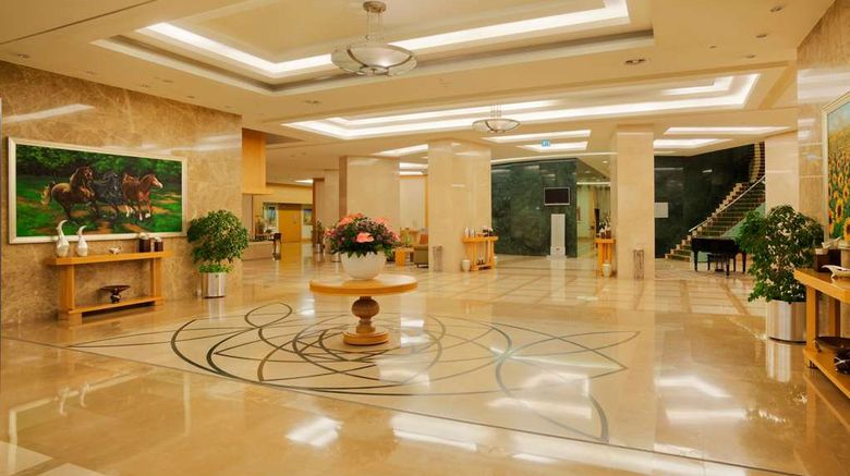 <b>Wyndham Grand  Izmir Ozdilek Lobby</b>. Images powered by <a href="https://iceportal.shijigroup.com/" title="IcePortal" target="_blank">IcePortal</a>.