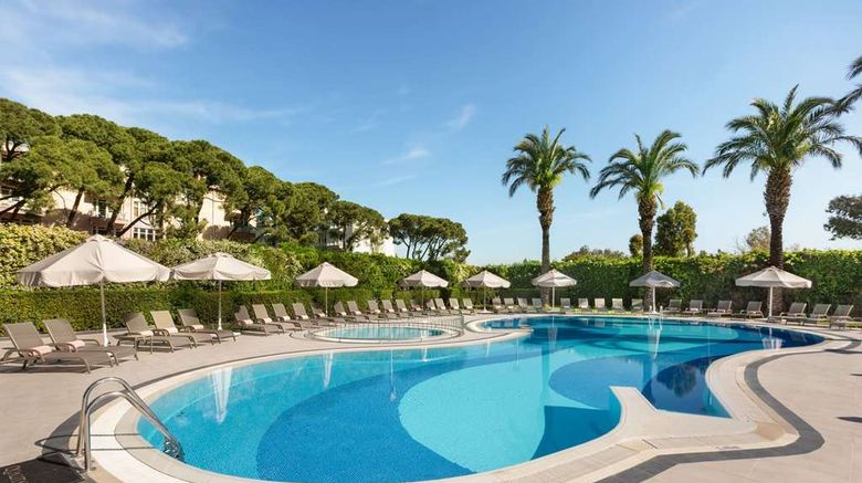 <b>Wyndham Grand  Izmir Ozdilek Pool</b>. Images powered by <a href="https://iceportal.shijigroup.com/" title="IcePortal" target="_blank">IcePortal</a>.
