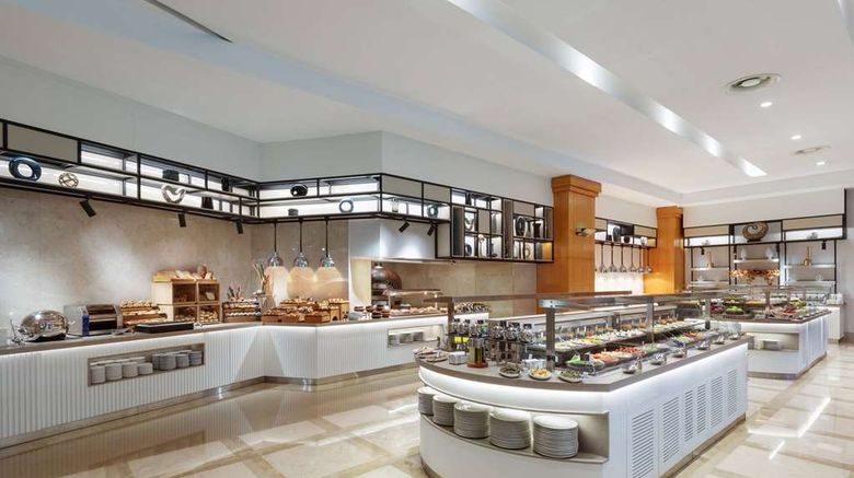 <b>Wyndham Grand  Izmir Ozdilek Restaurant</b>. Images powered by <a href="https://iceportal.shijigroup.com/" title="IcePortal" target="_blank">IcePortal</a>.
