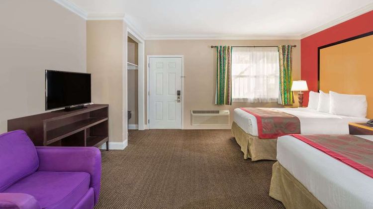 Ramada Miami Springs/Miami Intl Airport Room