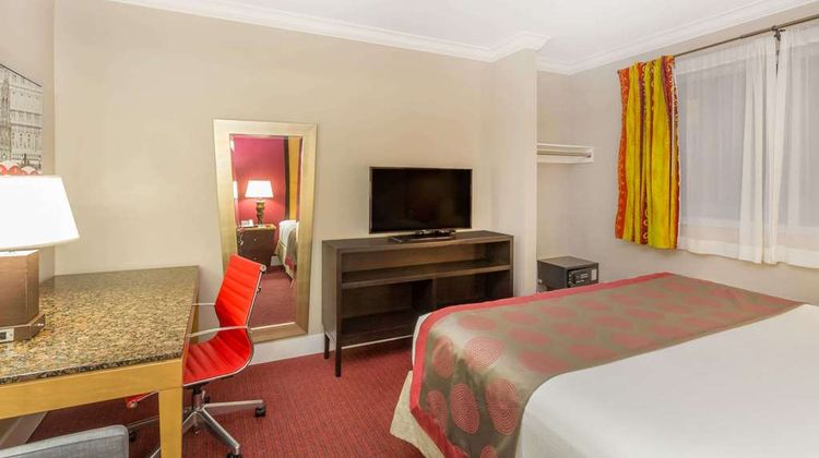Ramada Miami Springs/Miami Intl Airport Room