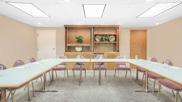 Hawthorn Extended Stay Green Bay Meeting