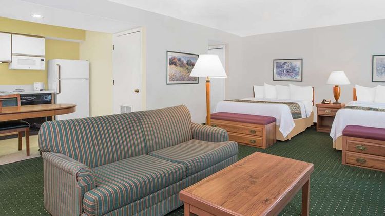 Hawthorn Extended Stay Green Bay Suite
