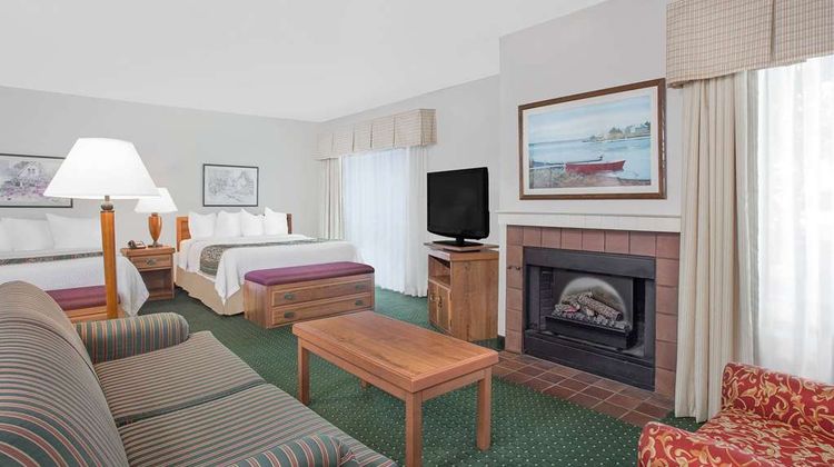 Hawthorn Extended Stay Green Bay Suite