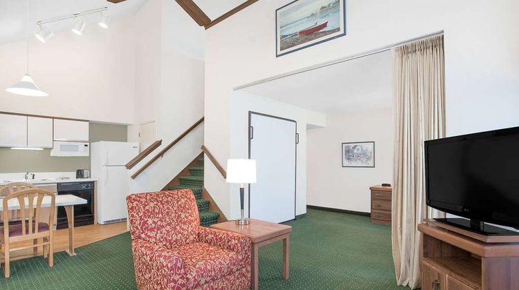 Hawthorn Extended Stay Green Bay Suite