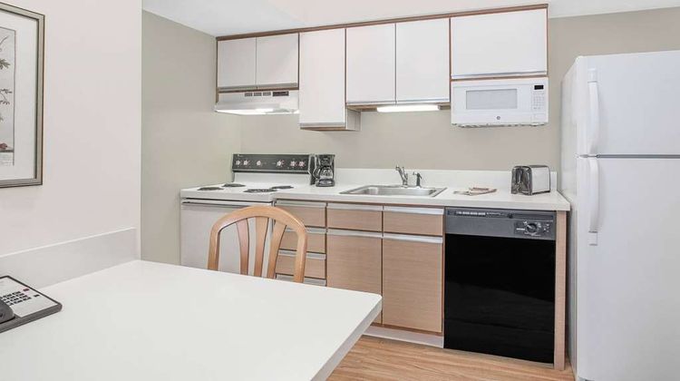 Hawthorn Extended Stay Green Bay Suite